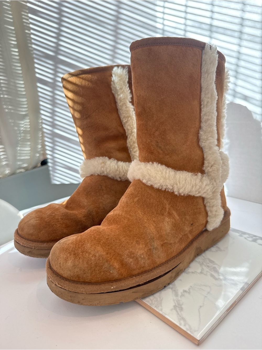 UGG Australia Carter Chestnut Suede Shearling Boots - Cream Trim